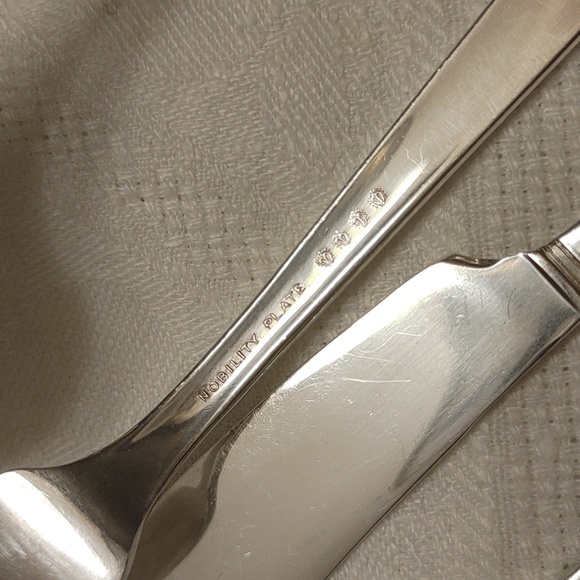 Nobility Caprice Silver Tomato Server, Gravy Ladle, Master Butter, 2 Butter - Picture 7 of 12